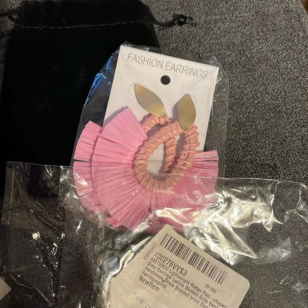 Pink fashion earrings-NWT